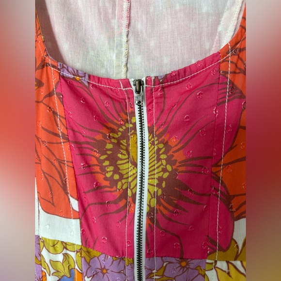 Anthropologie LOVE THE LABEL FLORAL PRINT FRONT ZIPPER DRESS - Picture 3 of 12